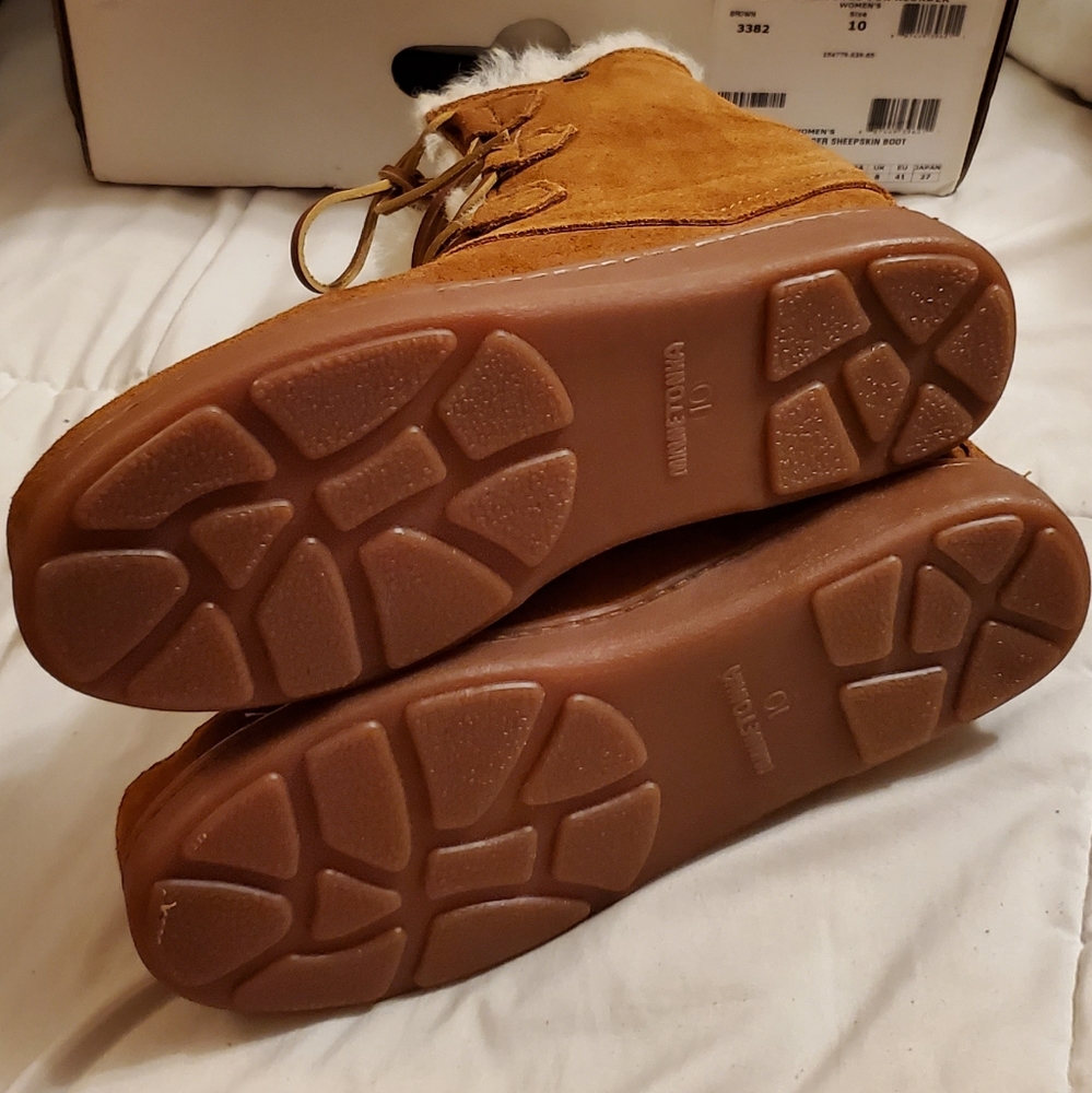 Minnetonka Juniper Boots in Honey - Picture 14 of 14